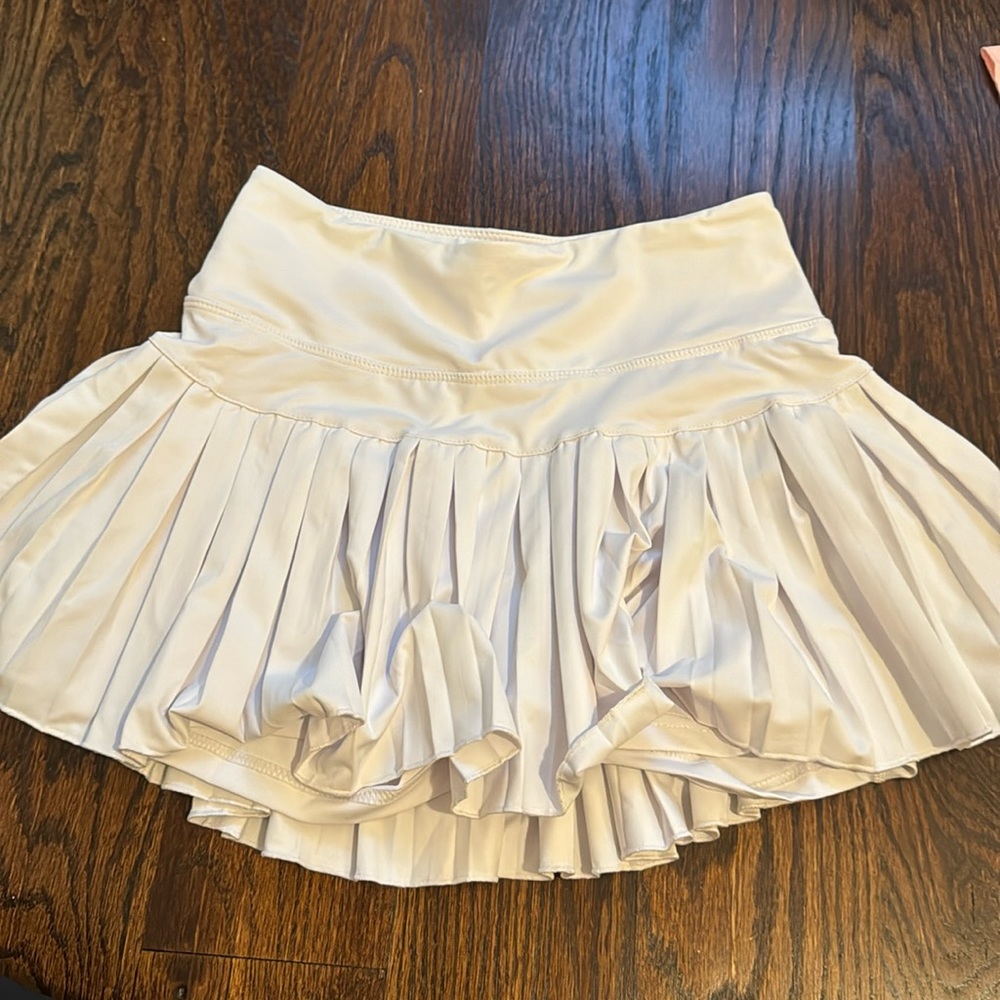 Goldhinge skirt